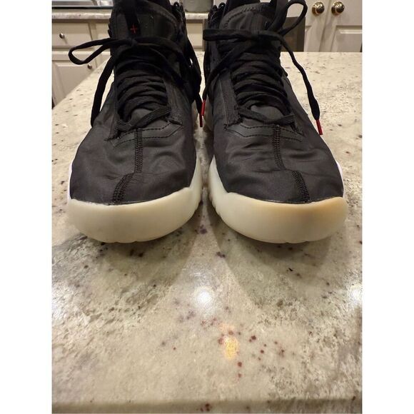 Air Jordan Black Proto React Jumpman Sneakers sz 13 EUC main image 9